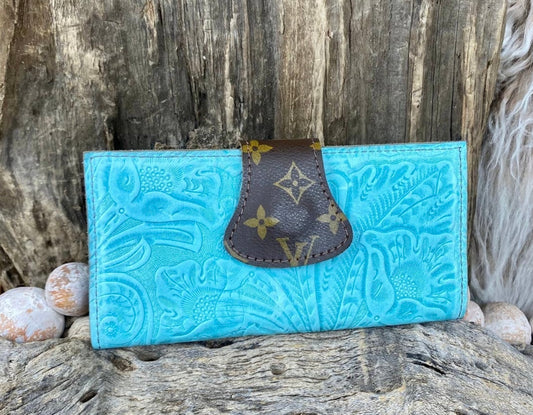 Rowdy Ranch Turquoise Floral Wallet