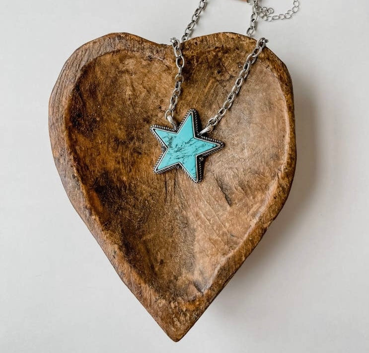 The Punchy Star Necklace